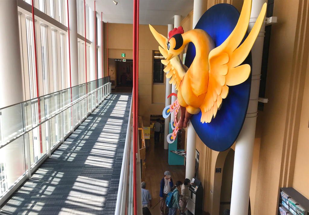京都国際マンガミュージアム 火の鳥オブジェ