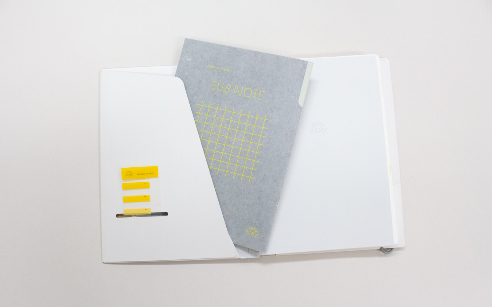 仕事ノートと読書ノートの2冊持ち