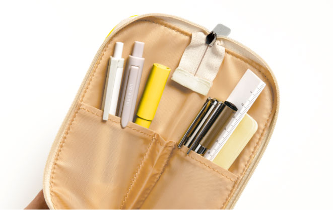 すっきりと整理できる内ポケット