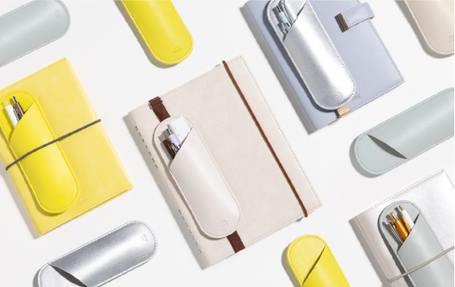 手帳やノートに取り付けてすっきり持ち運べる